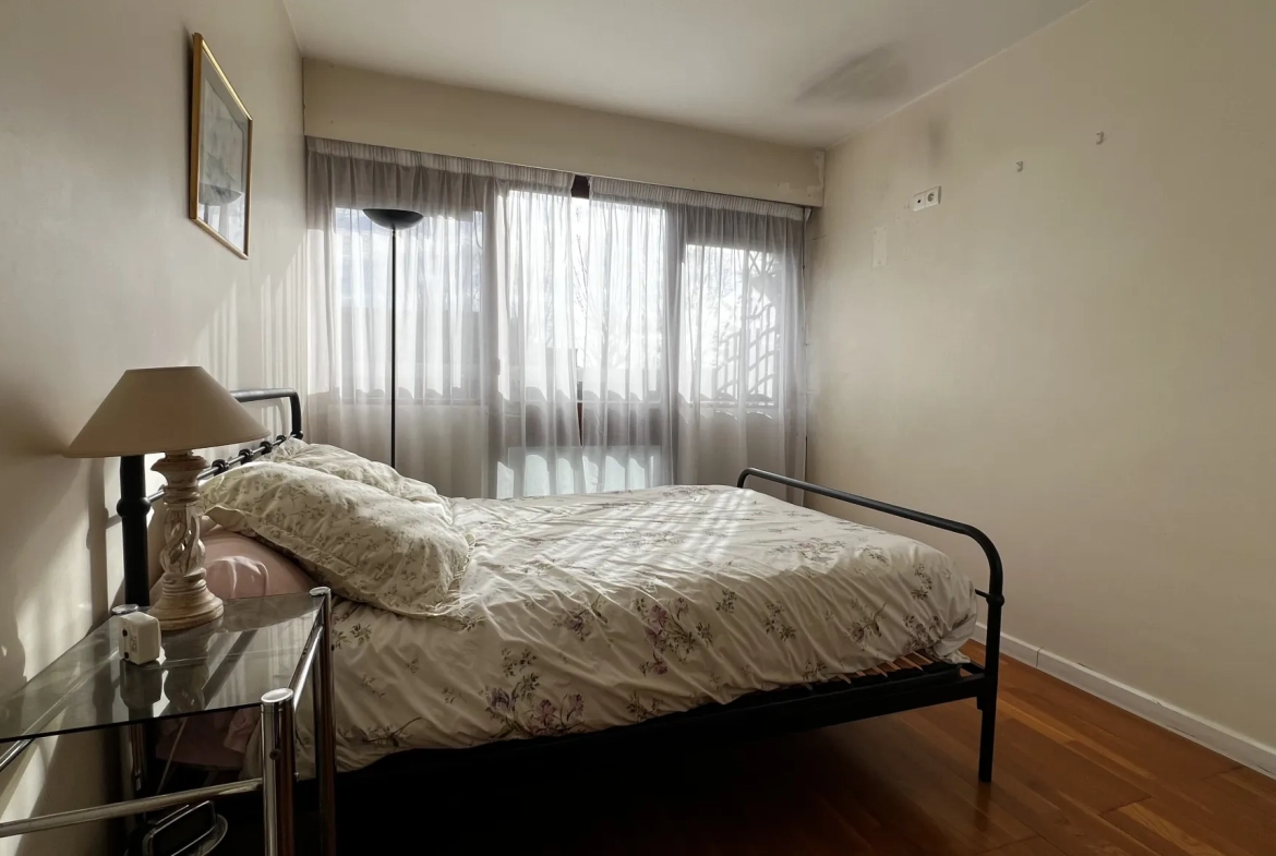 Appartement T4 de 64 m² avec cave et box sécurisé à Le Chesnay 