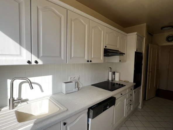 Appartement T4 de 64 m² avec cave et box sécurisé à Le Chesnay 