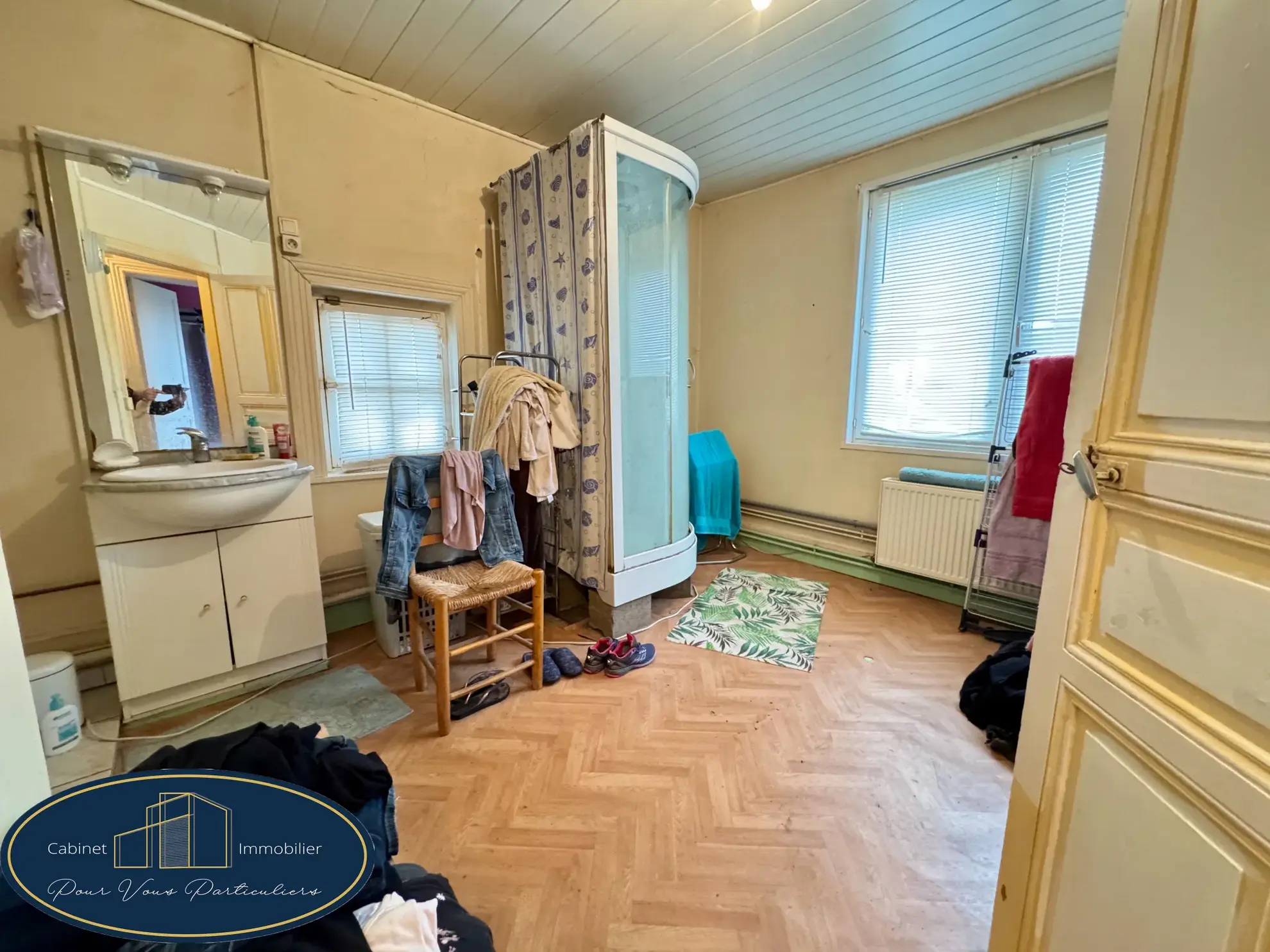 Immeuble mixte de 140 m² à Bouchain avec commerce et logement duplex 