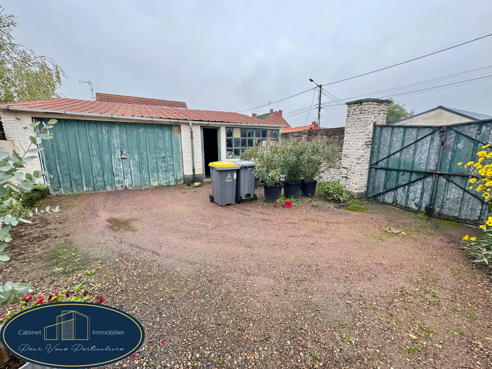Immeuble mixte de 140 m² à Bouchain avec commerce et logement duplex 