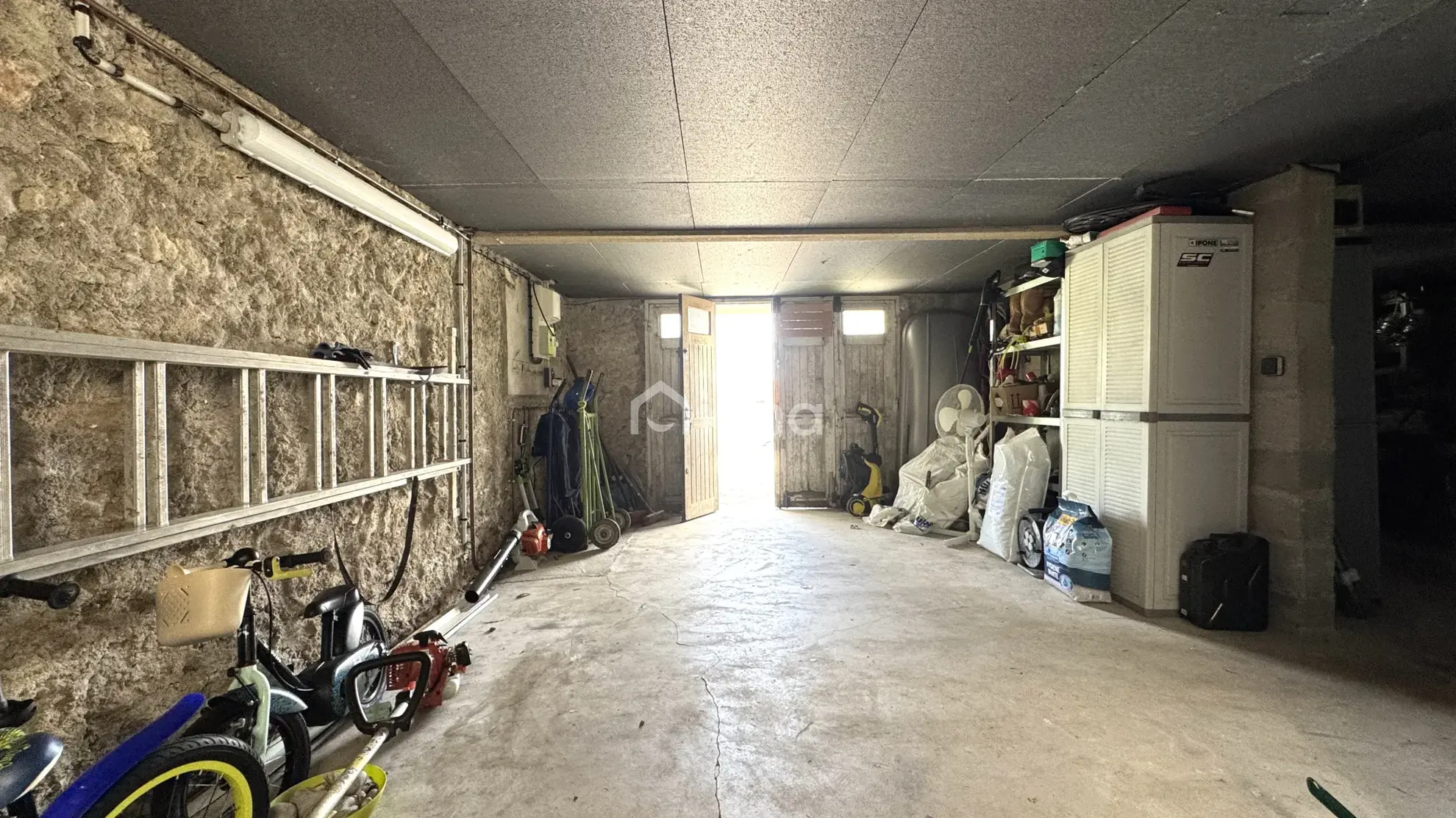 Maison indépendante rénovée avec vue sur la vallée à Saint-Jean-les-Deux-Jumeaux 