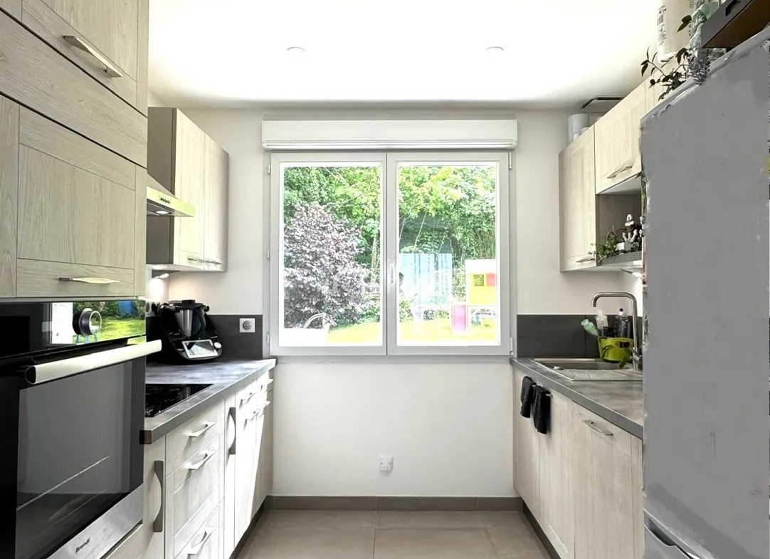 Maison indépendante rénovée avec vue sur la vallée à Saint-Jean-les-Deux-Jumeaux 