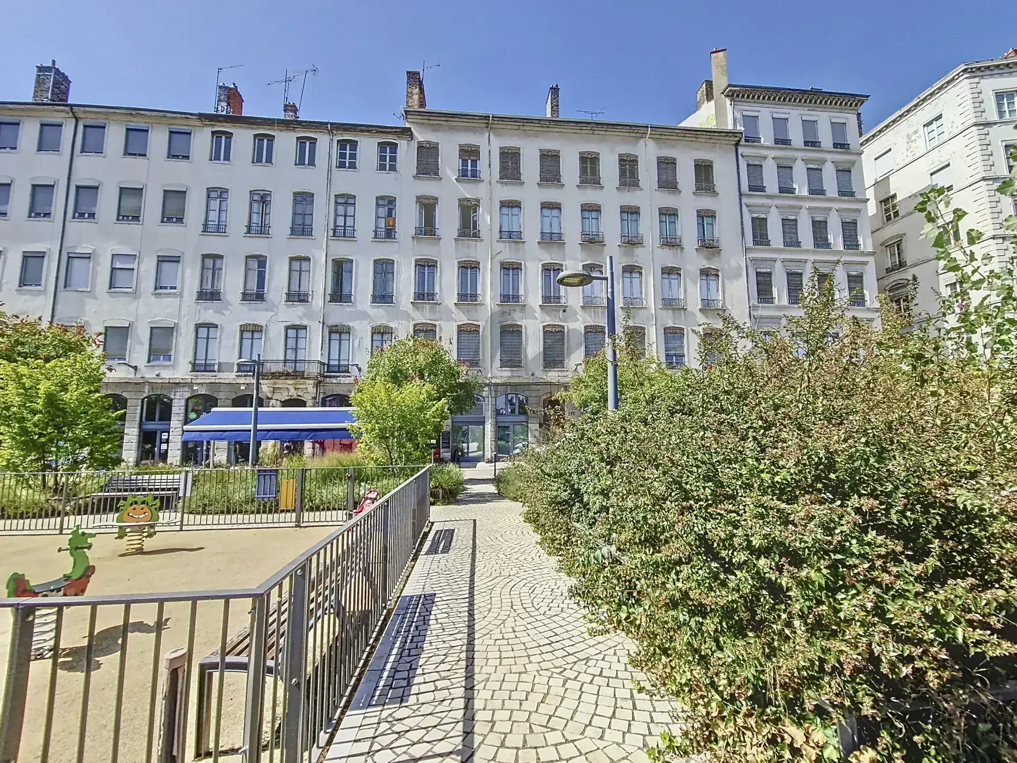 Investissement appartement commercial à Lyon 1er, rentabilité 8 %, proximité Opéra 