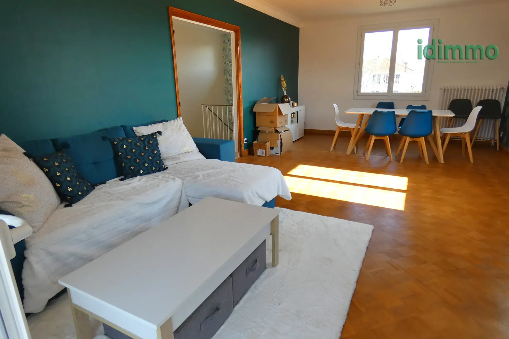 Vente d'une maison familiale à Arpajon-sur-Cère avec terrasse et garage 