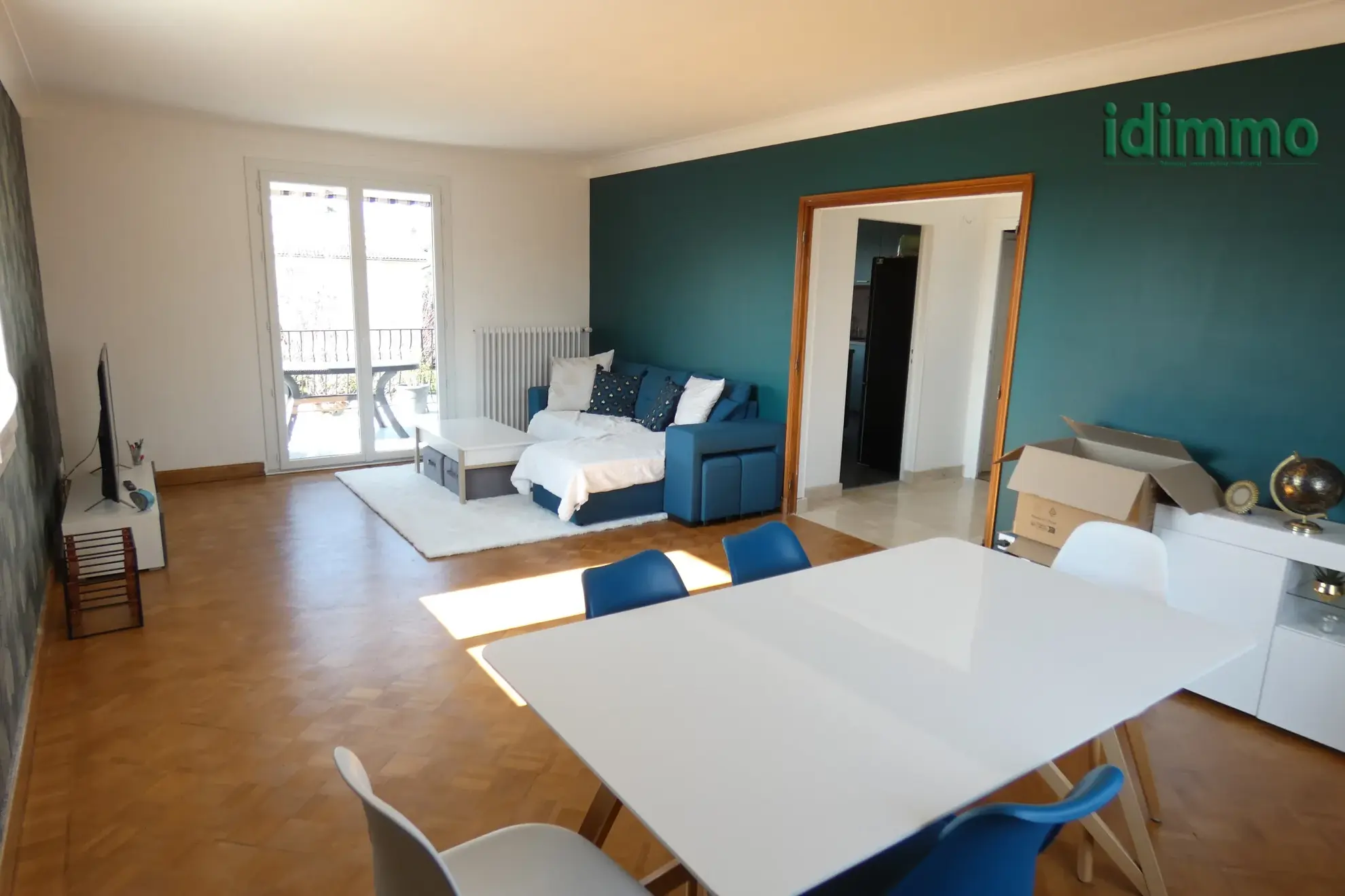 Vente d'une maison familiale à Arpajon-sur-Cère avec terrasse et garage 