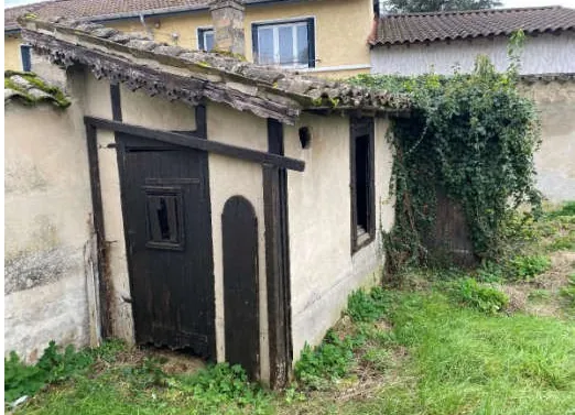 Maison à vendre avec 3 chambres à Thil, grande parcelle, prix attractif 47 000 € 