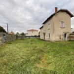 Maison à vendre avec 3 chambres à Thil, grande parcelle, prix attractif 47 000 €