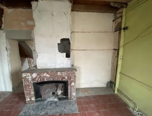 Maison à vendre avec 3 chambres à Thil, grande parcelle, prix attractif 47 000 € 