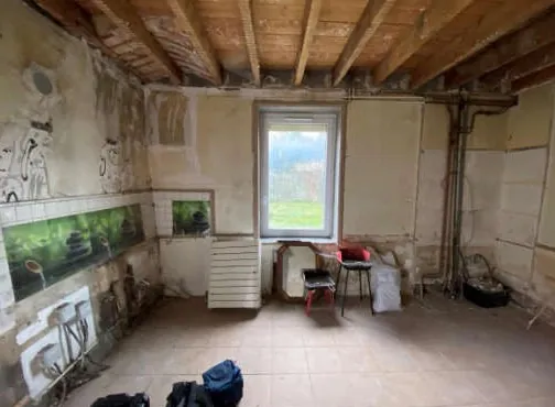 Maison à vendre avec 3 chambres à Thil, grande parcelle, prix attractif 47 000 € 