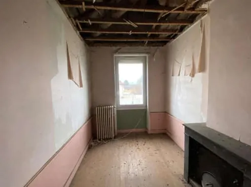 Maison à vendre avec 3 chambres à Thil, grande parcelle, prix attractif 47 000 € 