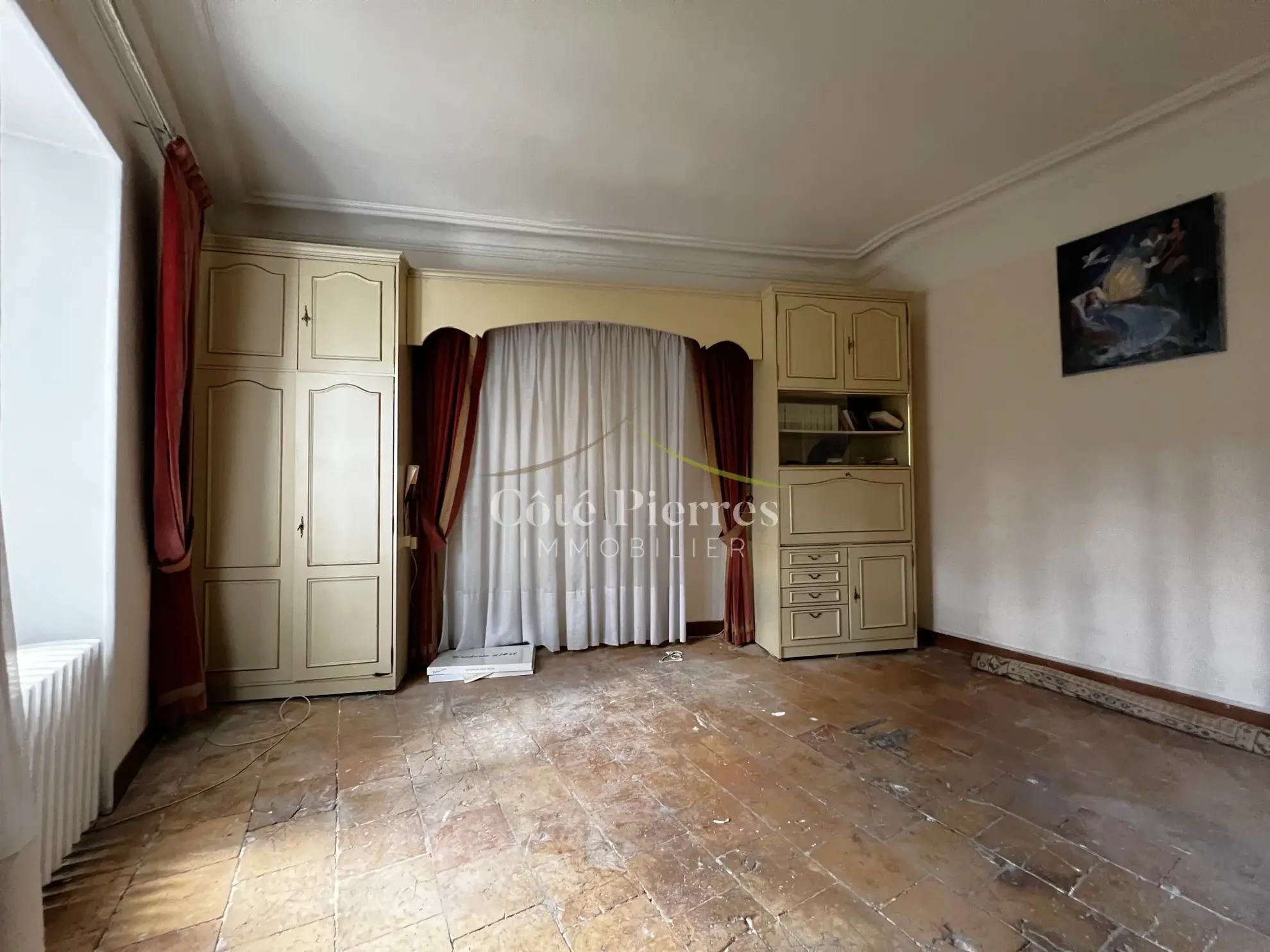 Charmante maison de village à Redessan avec grand potentiel de rénovation 