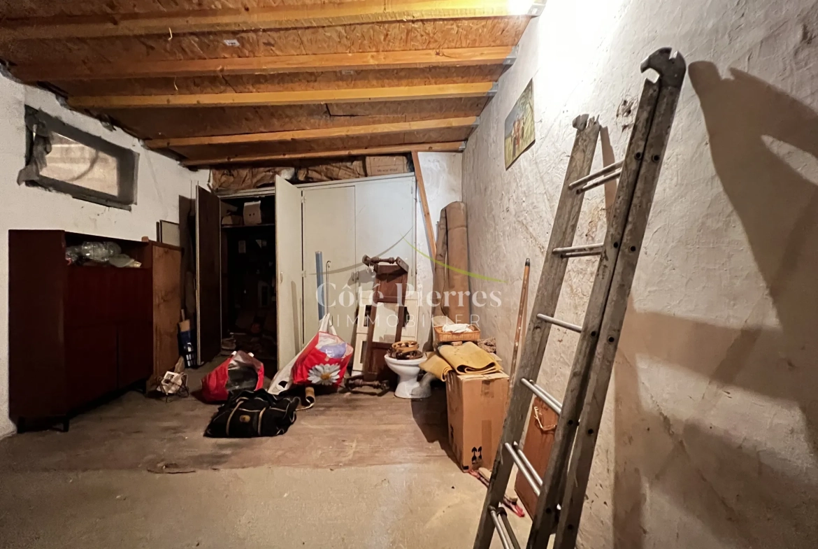 Charmante maison de village à Redessan avec grand potentiel de rénovation 