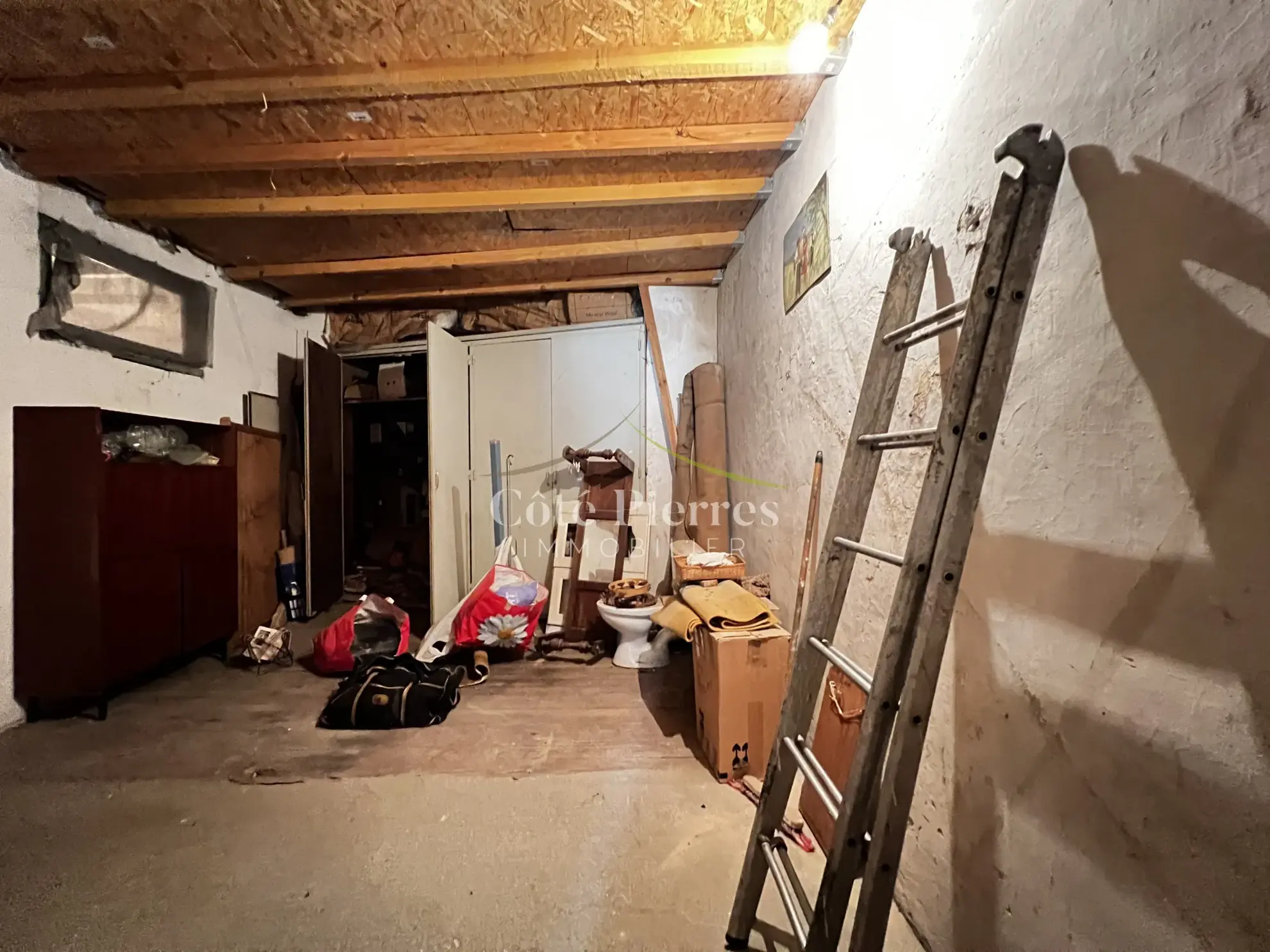 Charmante maison de village à Redessan avec grand potentiel de rénovation 