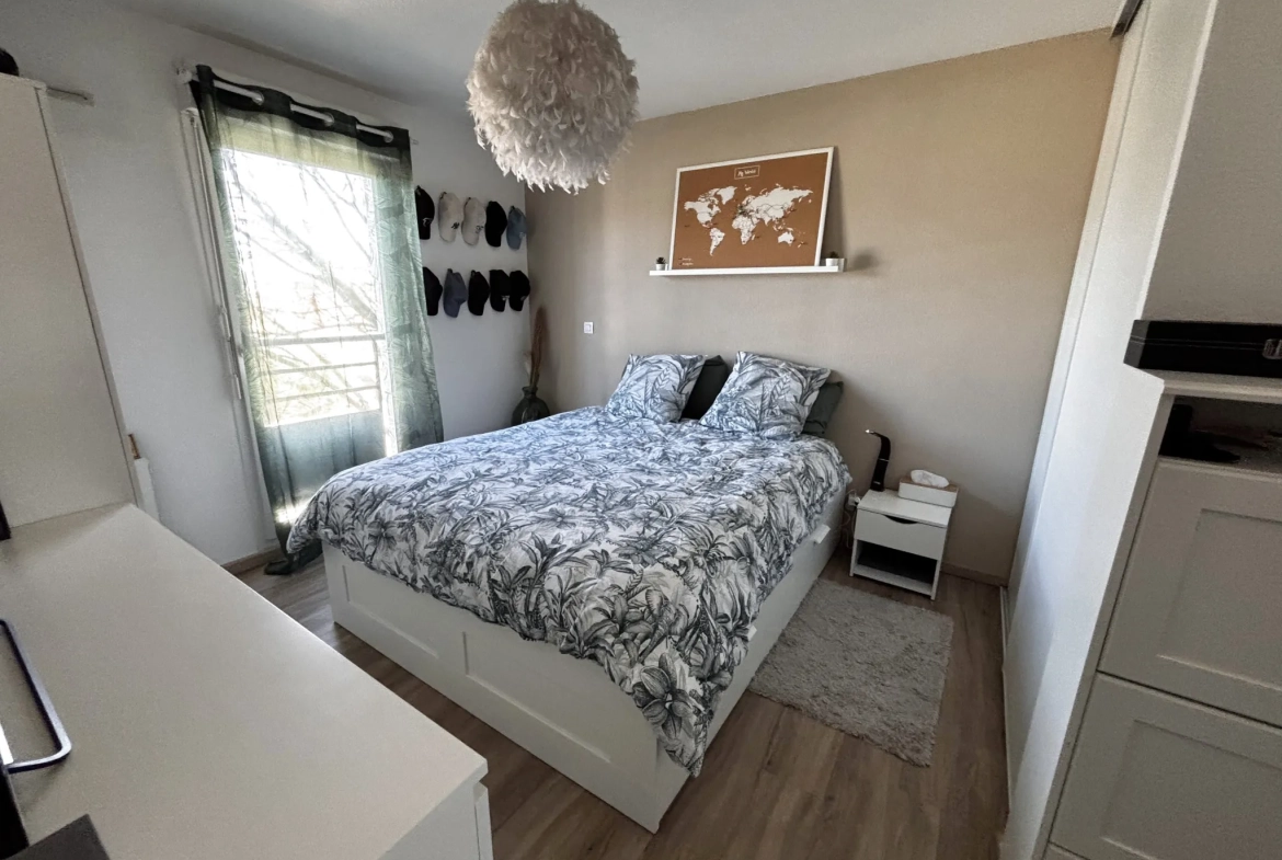 Appartement 2 pièces lumineux de 41 m² avec terrasse et garage à Nîmes dans un secteur calme 
