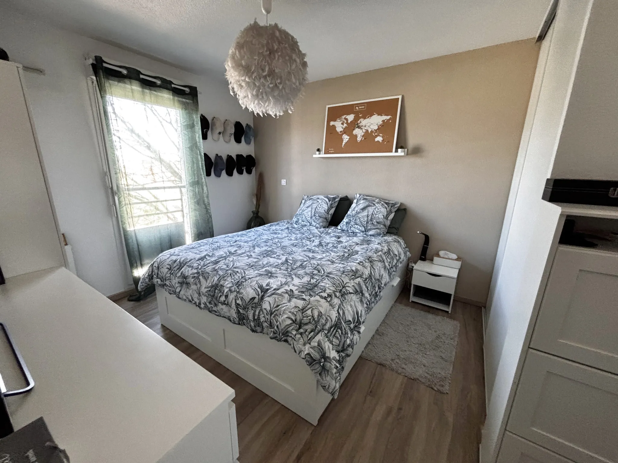 Appartement 2 pièces lumineux de 41 m² avec terrasse et garage à Nîmes dans un secteur calme 