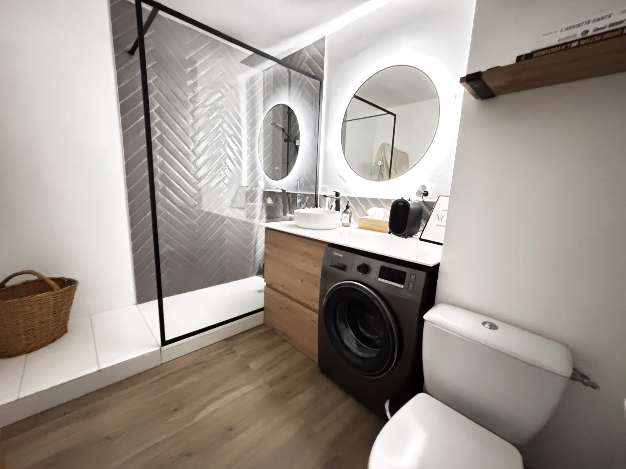 Appartement 2 pièces lumineux de 41 m² avec terrasse et garage à Nîmes dans un secteur calme 