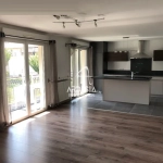 Appartement T4 de 89 m² au centre de Saint Jean de Maurienne avec balcon et parking