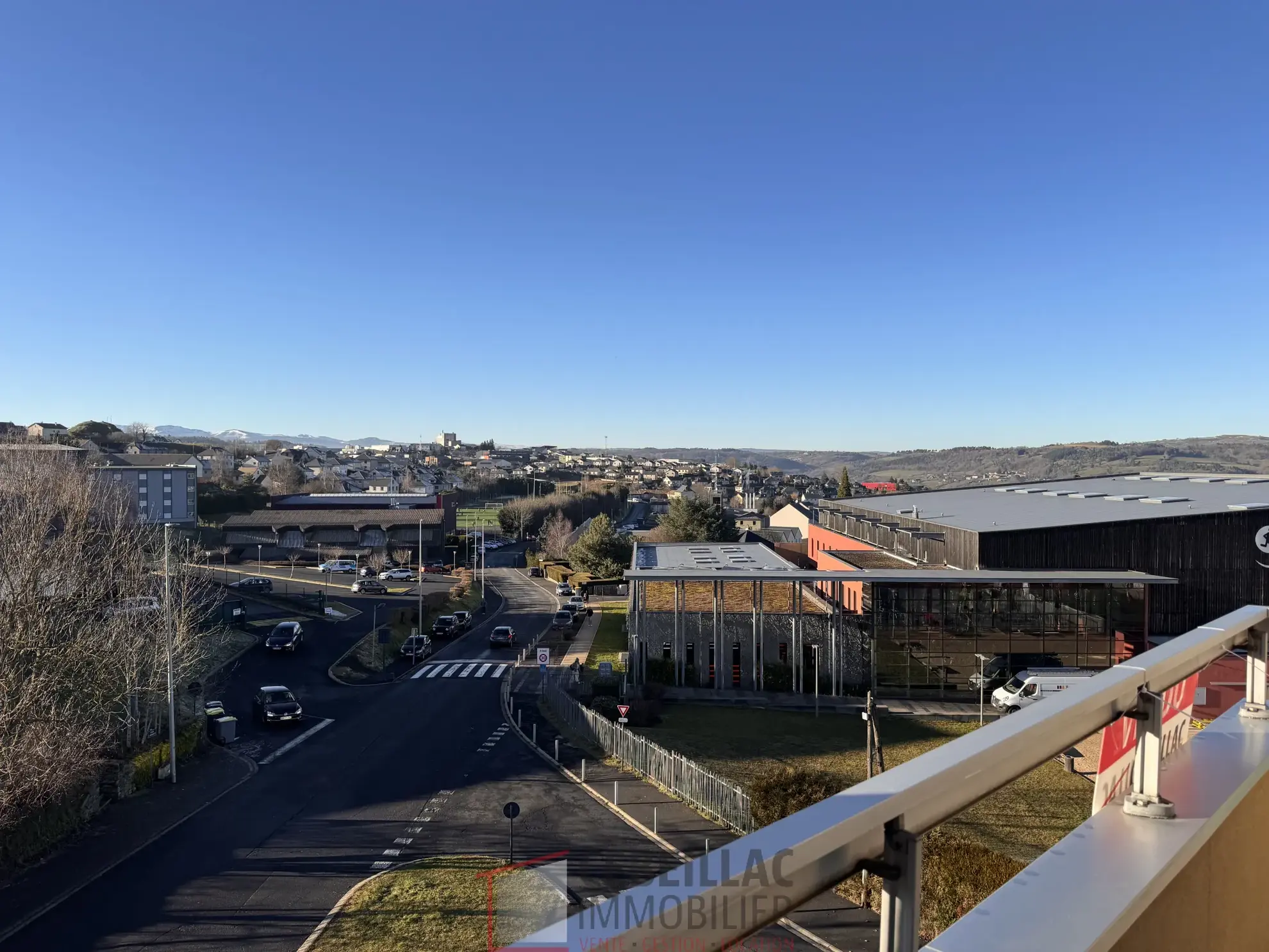 Appartement lumineux de 71 m² avec balcon à Cebeillac, Saint-Flour 