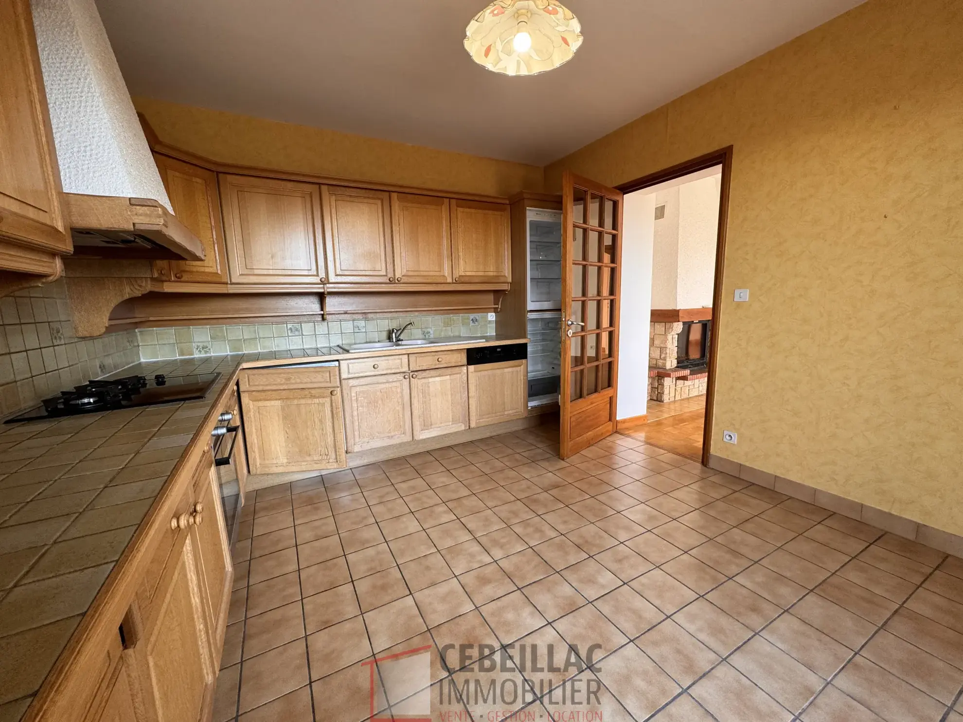 Appartement lumineux de 71 m² avec balcon à Cebeillac, Saint-Flour 