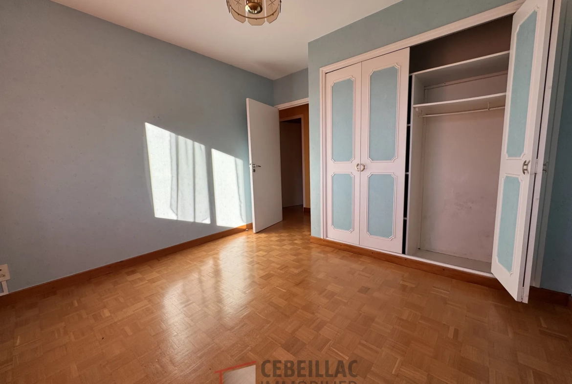 Appartement lumineux de 71 m² avec balcon à Cebeillac, Saint-Flour 