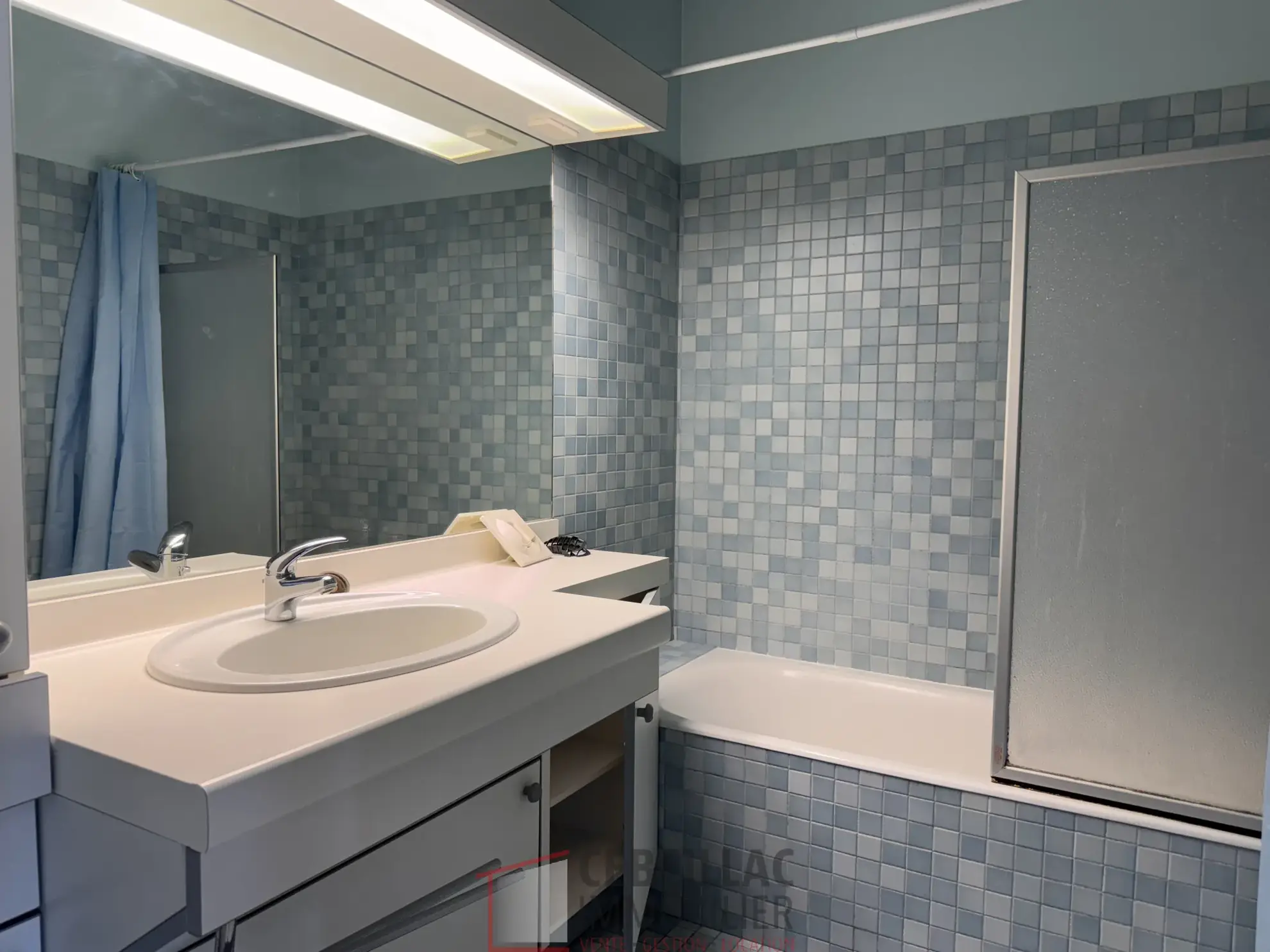 Appartement lumineux de 71 m² avec balcon à Cebeillac, Saint-Flour 
