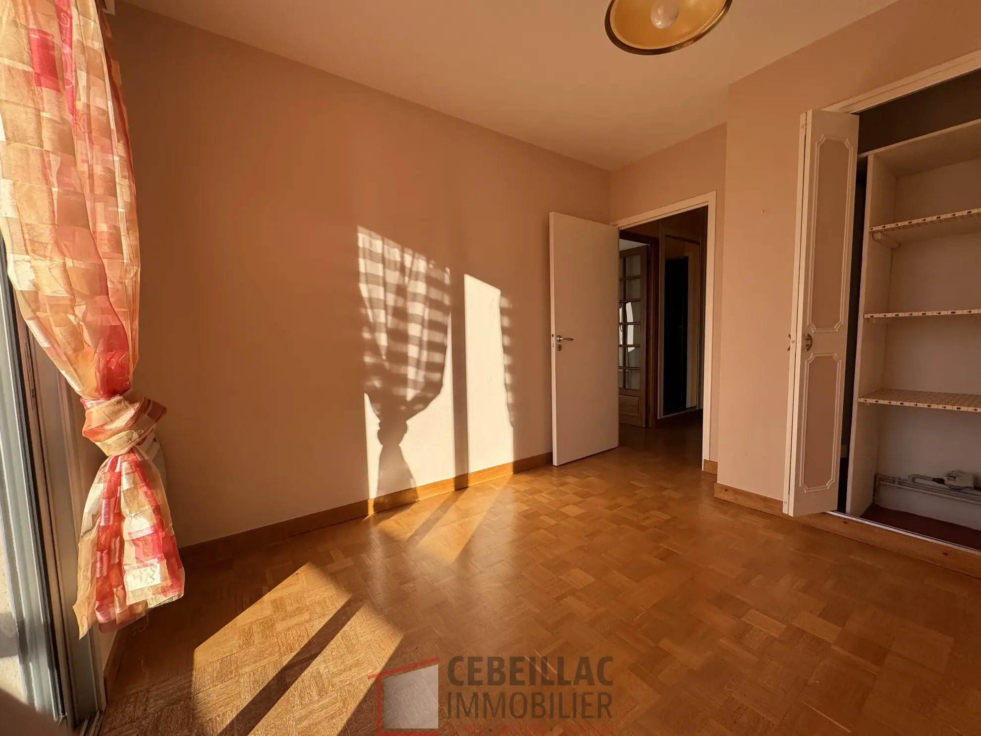 Appartement lumineux de 71 m² avec balcon à Cebeillac, Saint-Flour 