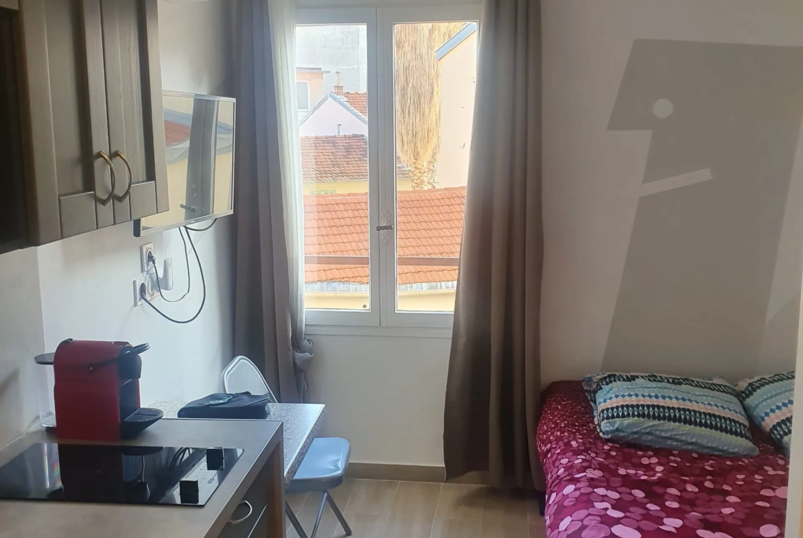 Studio rénové de 12,45 m² à Nice, emplacement idéal dans le quartier des Fleurs 