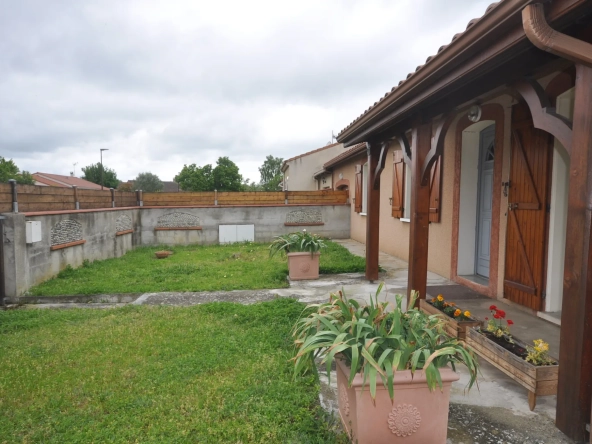 Villa 2 chambres de 85 m² à Muret, proche du centre avec terrain clôturé