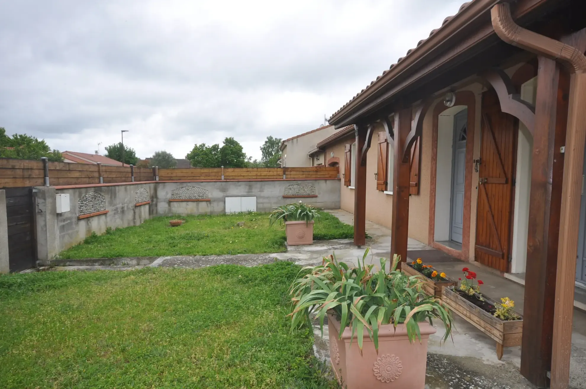 Villa 2 chambres de 85 m² à Muret, proche du centre avec terrain clôturé 