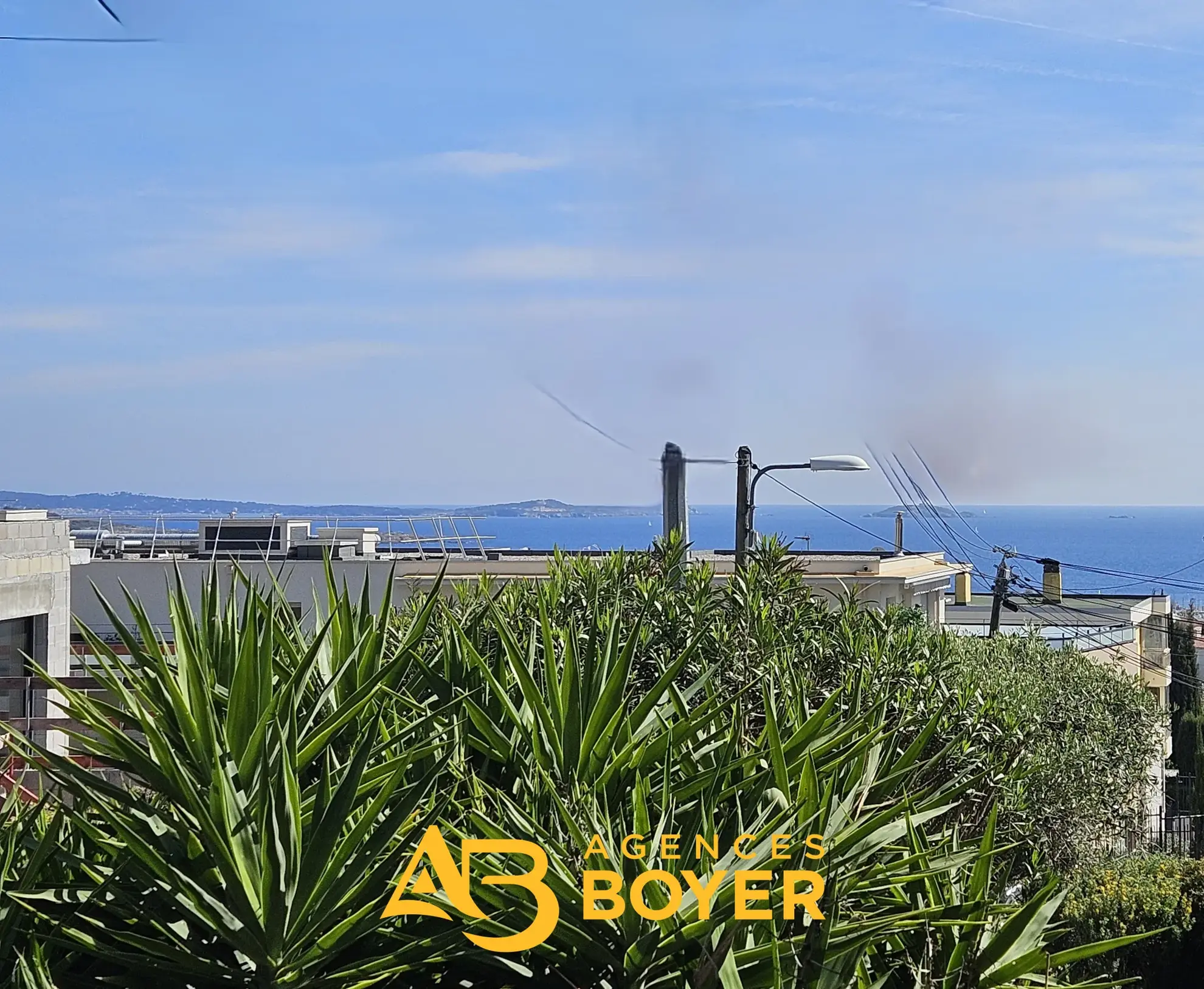 Charmant appartement 2 pièces avec terrasse et vue mer à Bandol 