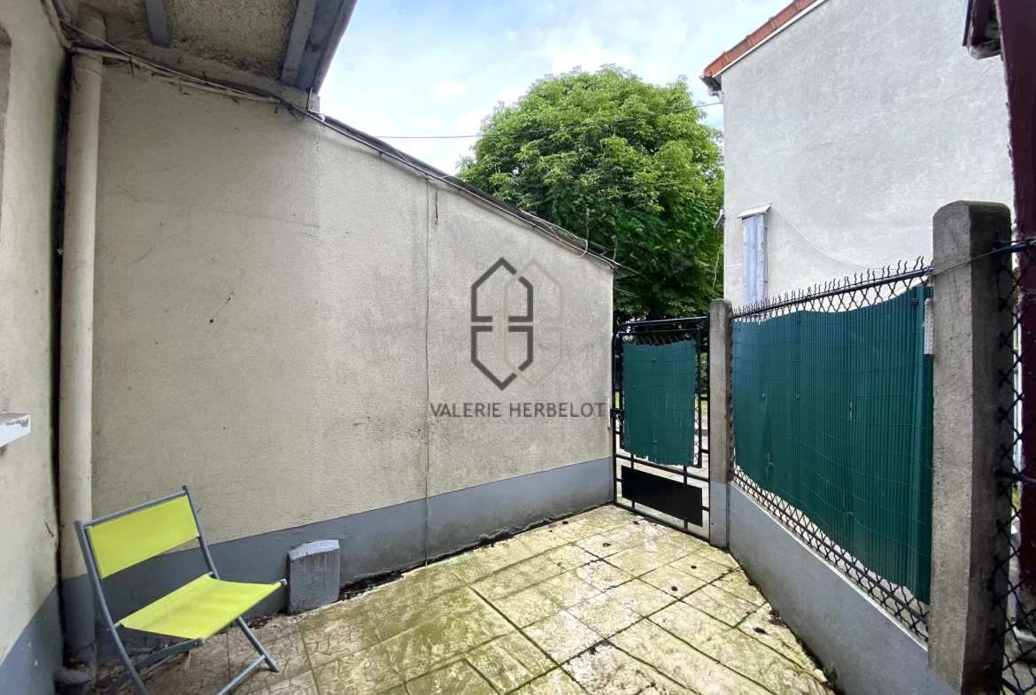 Appartement 3 pièces rénové avec terrasse à Maisons-Alfort proche métro et RER 