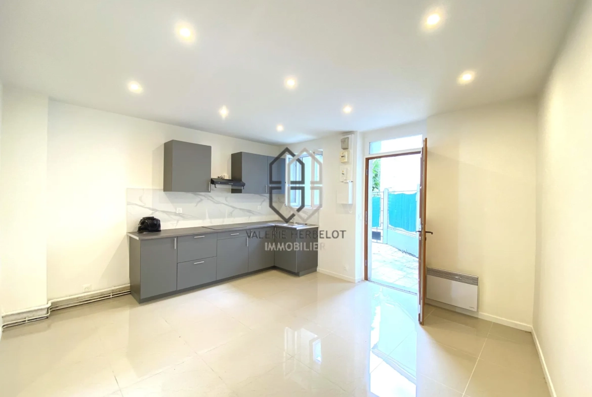 Appartement 3 pièces rénové avec terrasse à Maisons-Alfort proche métro et RER 