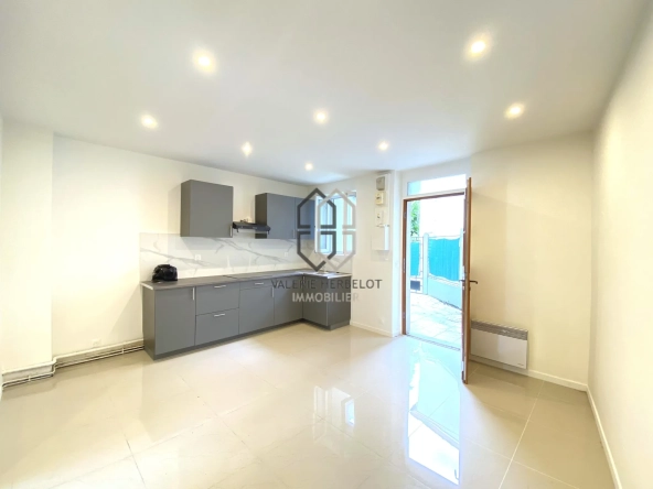 Appartement 3 pièces rénové avec terrasse à Maisons-Alfort proche métro et RER