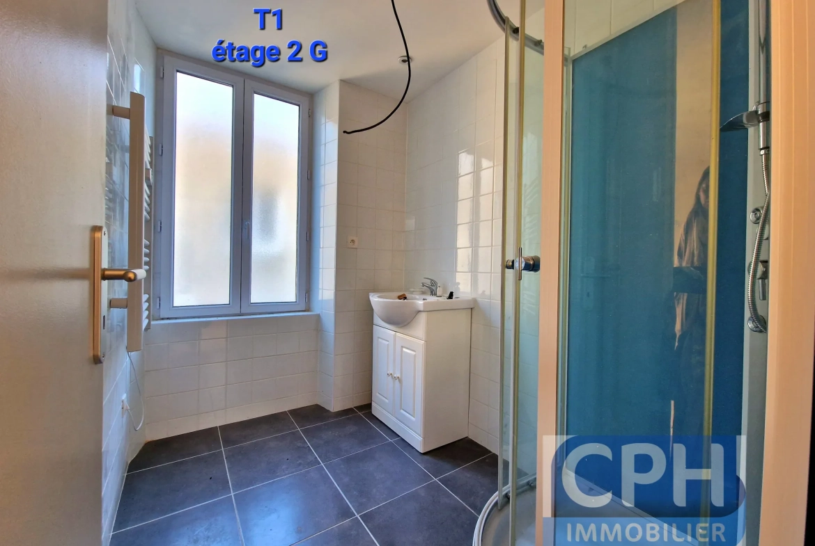 Immeuble à vendre à Trun avec fort potentiel locatif et rénovation à prévoir 