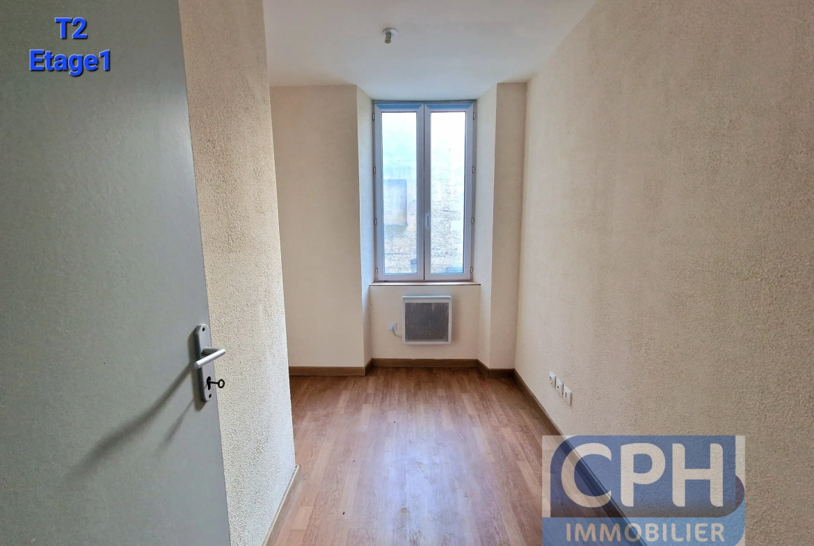 Immeuble à vendre à Trun avec fort potentiel locatif et rénovation à prévoir 