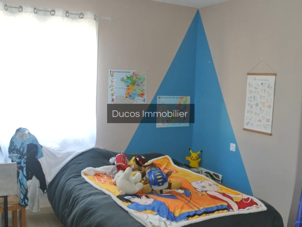 Maison de plain-pied moderne avec 4 chambres à Sainte-Bazeille 