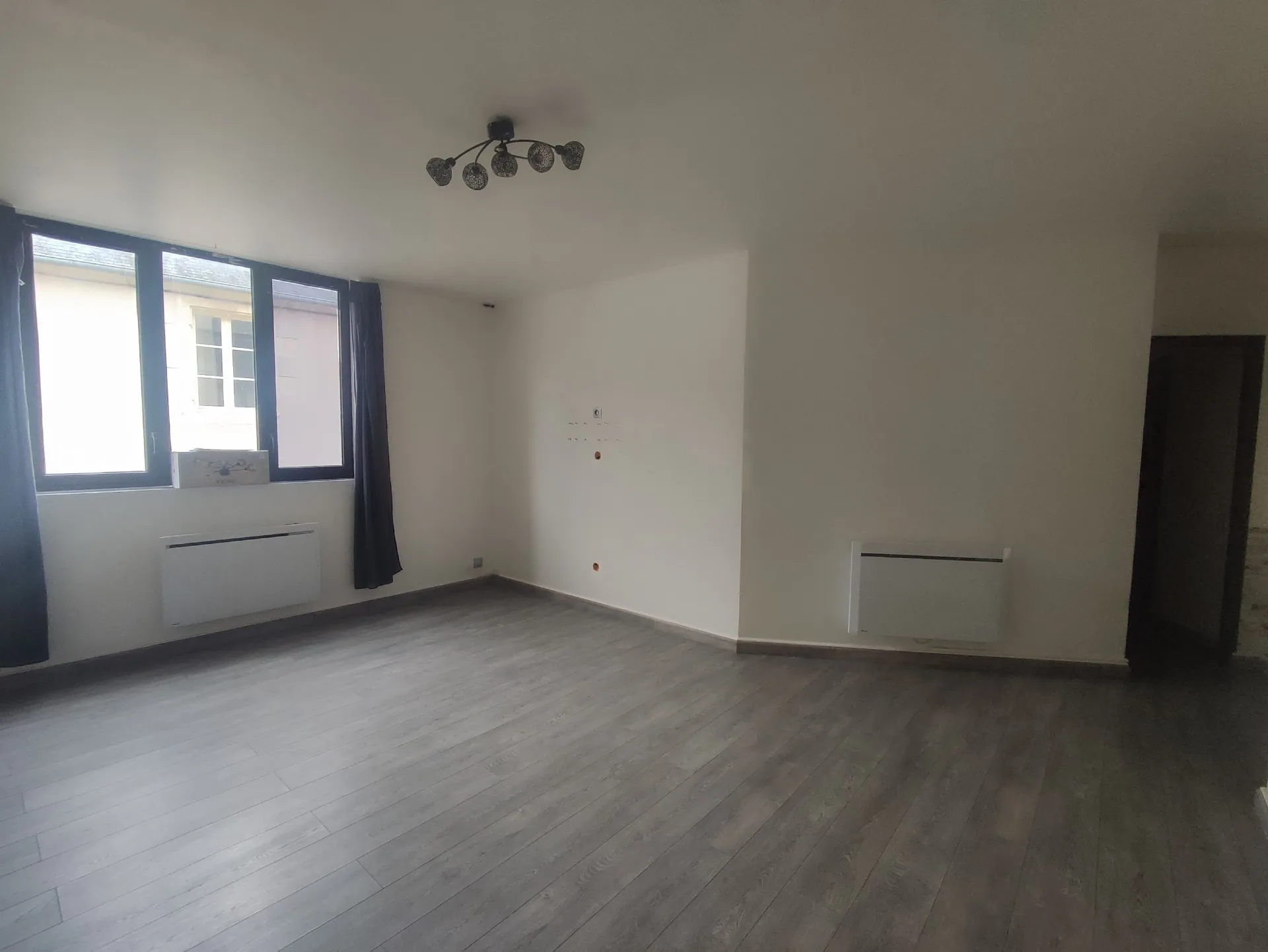 Bel appartement en rez-de-chaussée avec 2 chambres au centre-ville de Nevers 