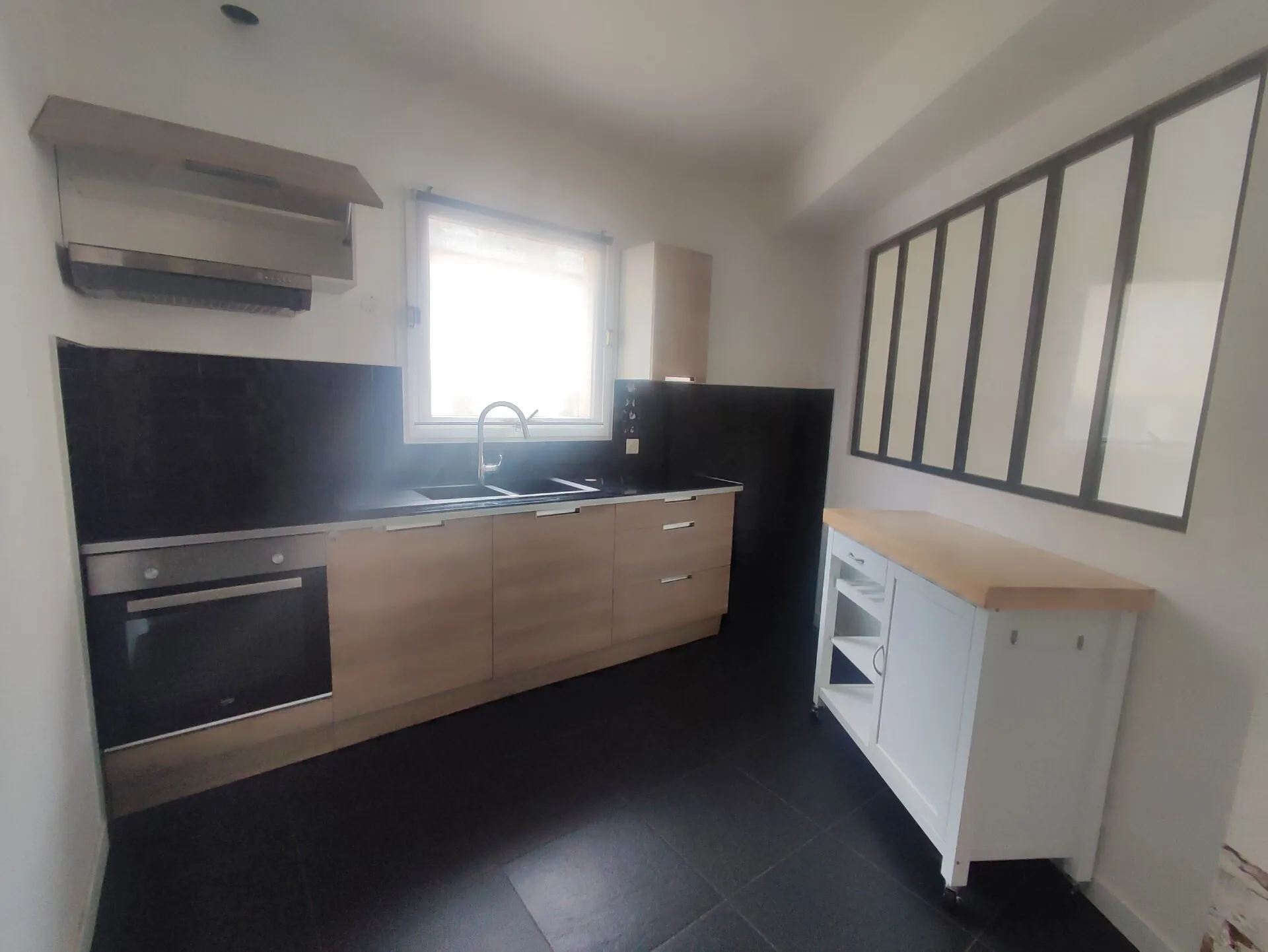 Bel appartement en rez-de-chaussée avec 2 chambres au centre-ville de Nevers 