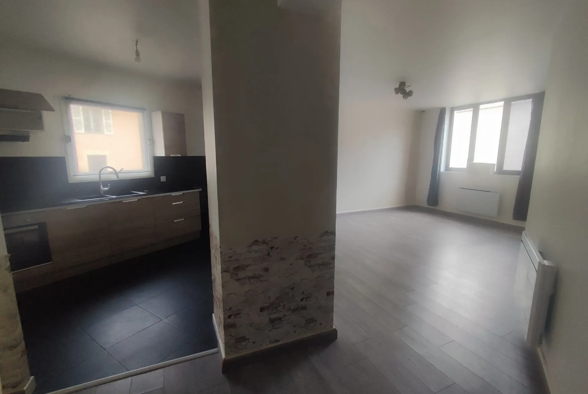 Bel appartement en rez-de-chaussée avec 2 chambres au centre-ville de Nevers 