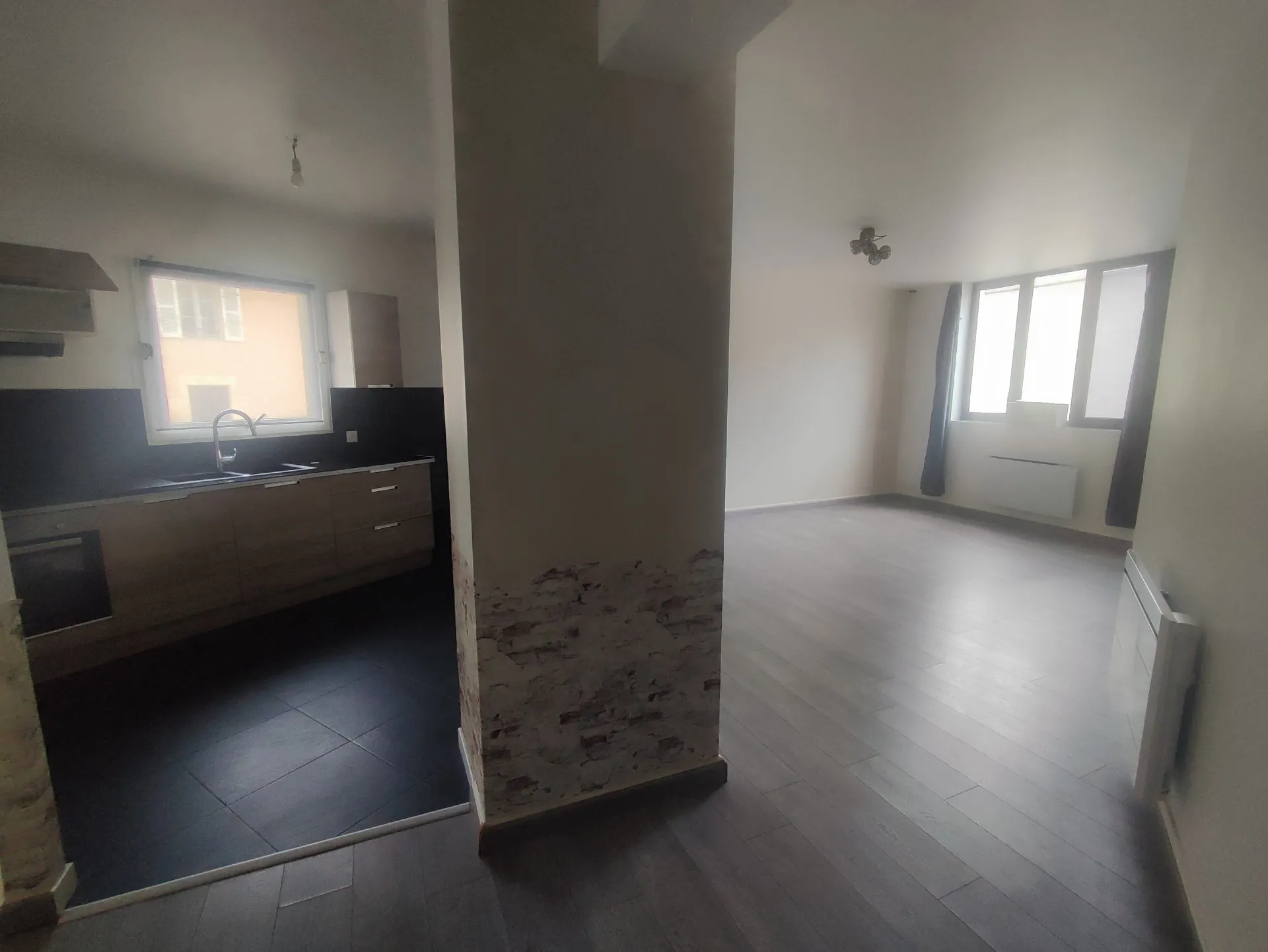 Bel appartement en rez-de-chaussée avec 2 chambres au centre-ville de Nevers 