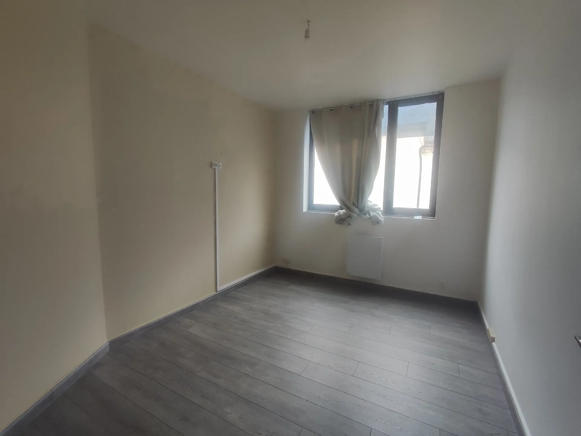Bel appartement en rez-de-chaussée avec 2 chambres au centre-ville de Nevers 