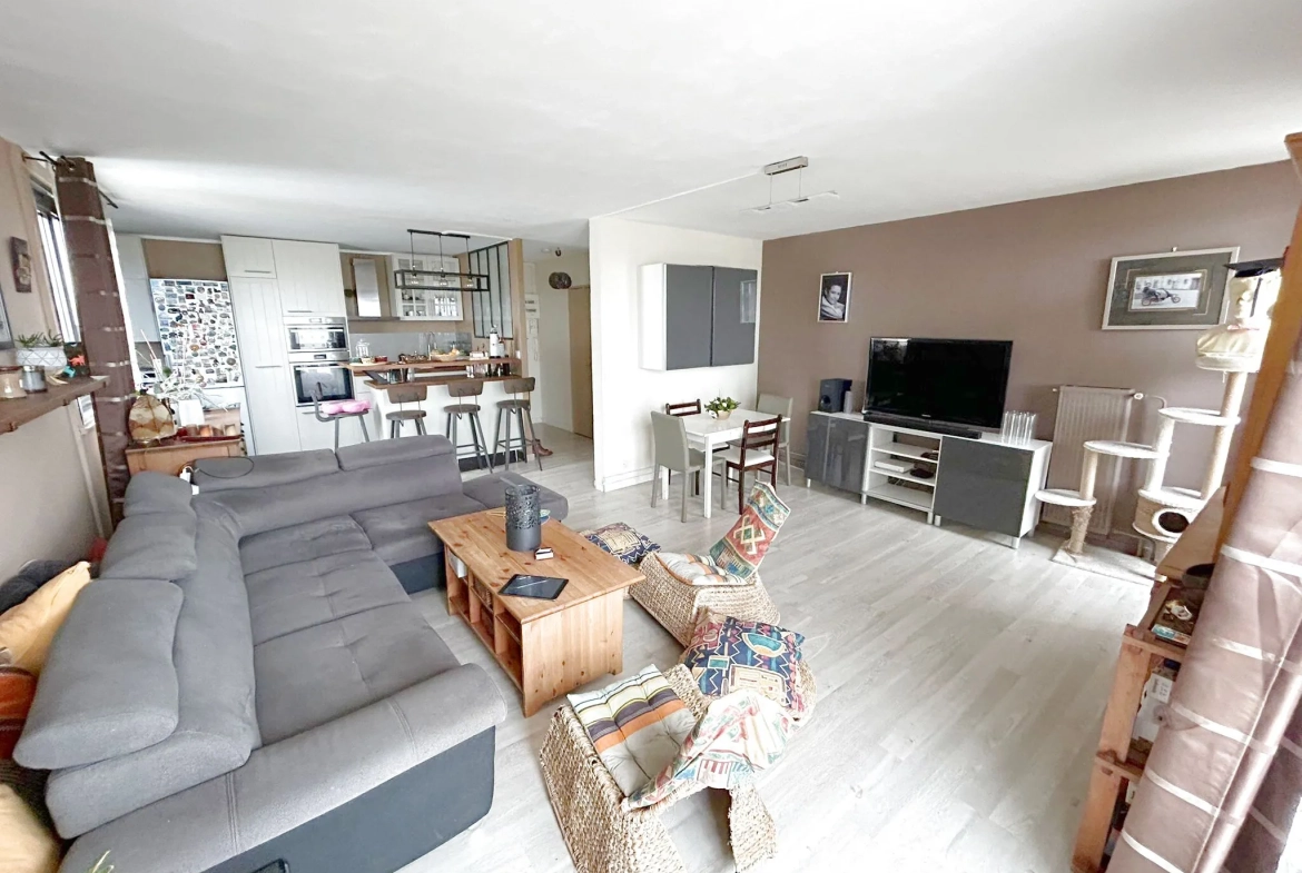 Charmant appartement T4 de 73 m² avec balcon à Neuilly-sur-Marne 