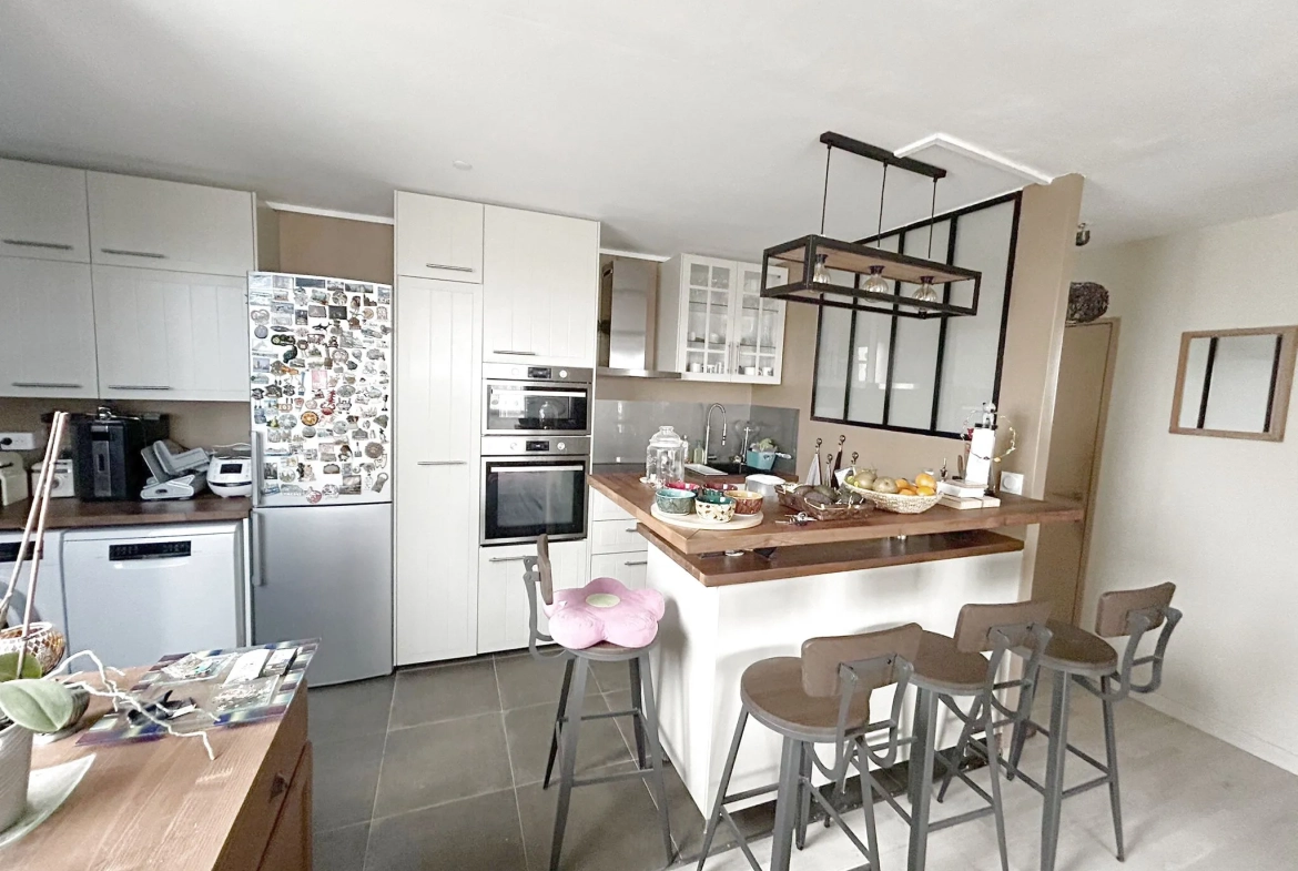 Charmant appartement T4 de 73 m² avec balcon à Neuilly-sur-Marne 