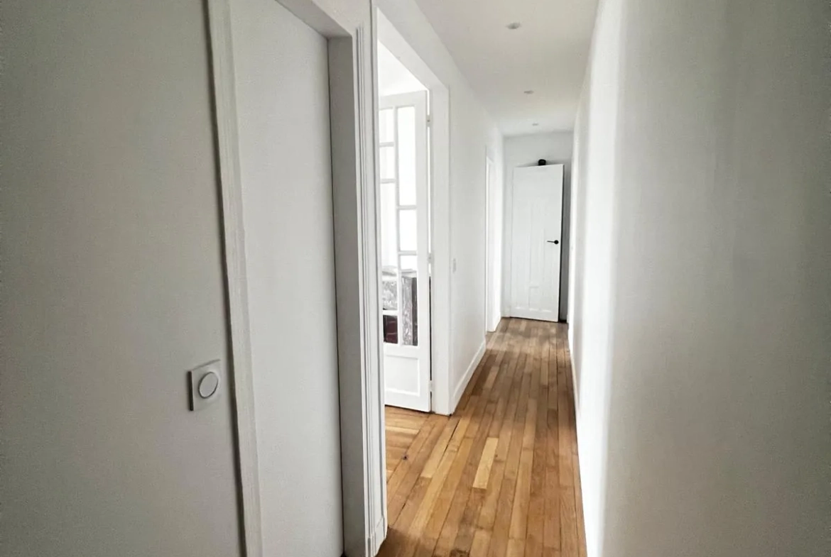 Appartement 2 pièces rénové de 44m² à Asnières-sur-Seine proche métro 