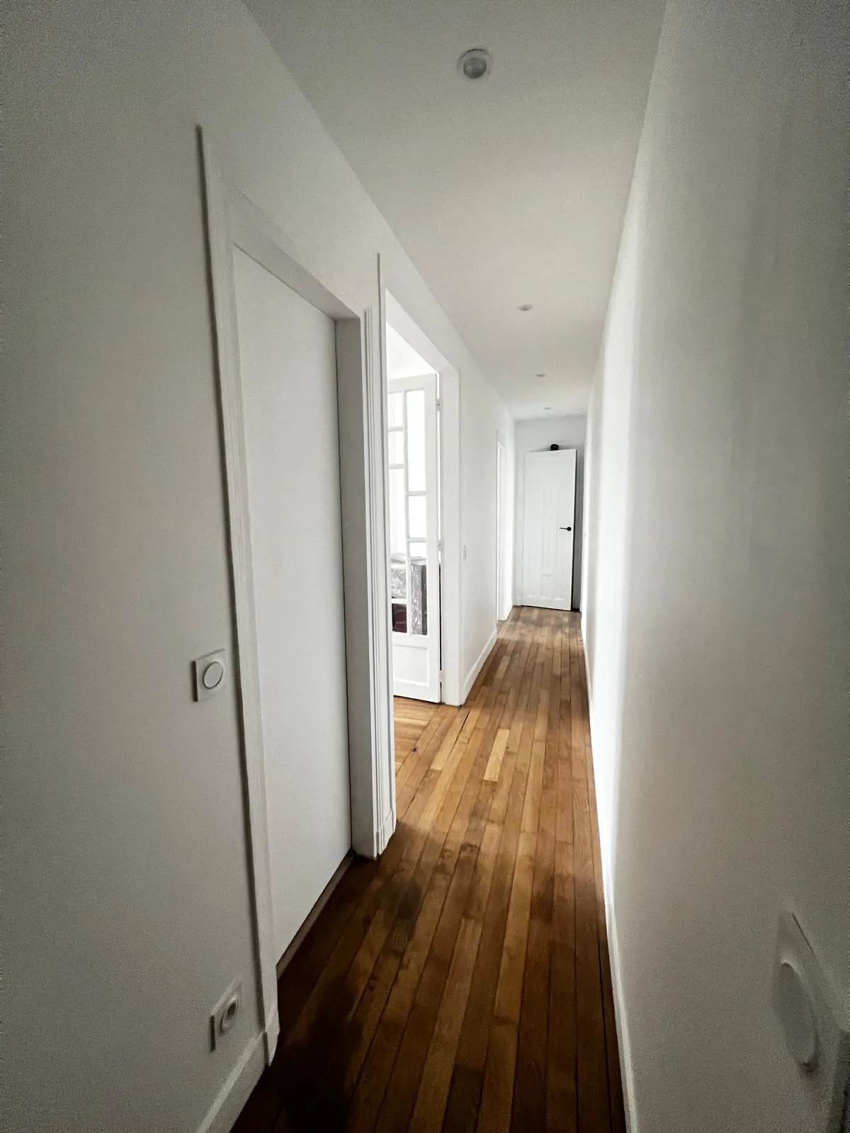 Appartement 2 pièces rénové de 44m² à Asnières-sur-Seine proche métro 