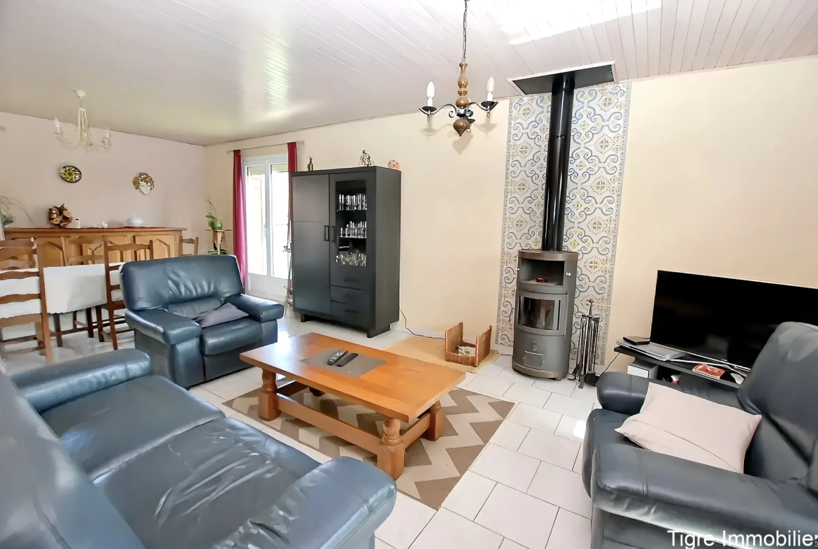 Maison en brique proche frontière belge avec grand terrain et sous-sol aménageable 