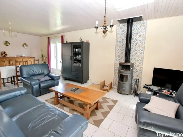 Maison en brique proche frontière belge avec grand terrain et sous-sol aménageable 