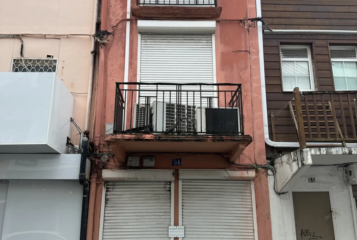 Immeuble à Fort-de-France 3 niveaux idéal investissement - 225 000 € 