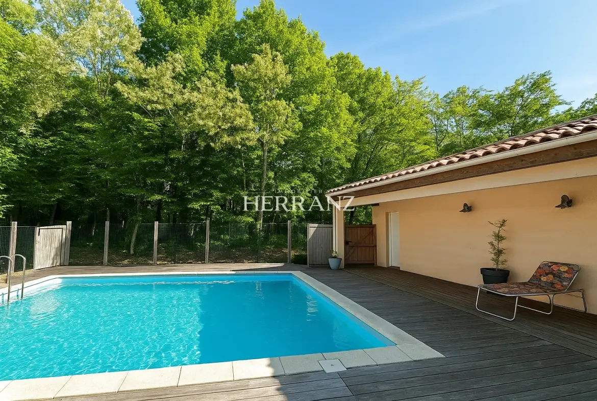 Charmante maison de plain-pied avec jardin, piscine et garage près de Saint-Emilion 