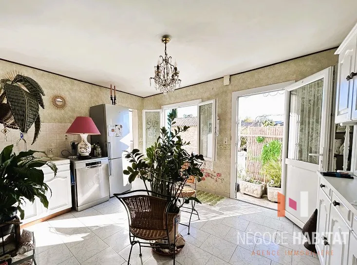 Maison atypique avec jardin et potentiel à Junas 